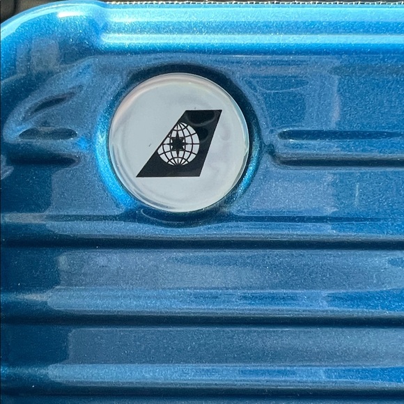 RIMOWA :: TRAVEL CASE - Picture 3 of 14